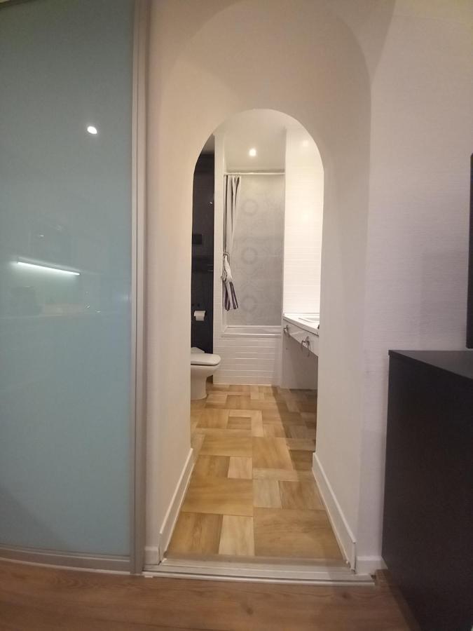 Farinelli At Opera Apartment บูดาเปสต์ ภายนอก รูปภาพ